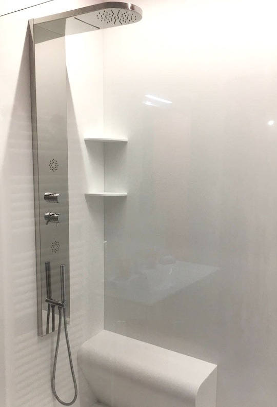 Douche siege portrait 2